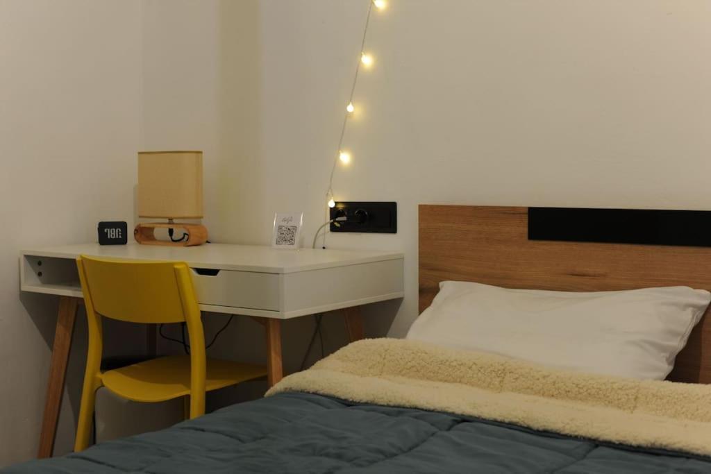 Ferienwohnung Modern Urban Host With Private Courtyard Thessaloniki Exterior foto