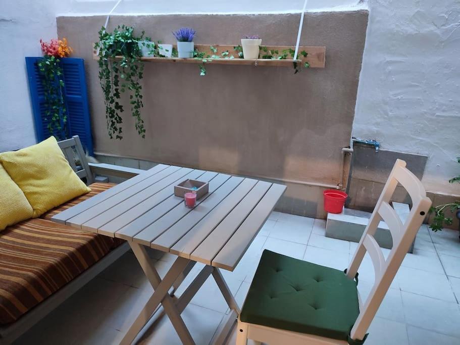 Ferienwohnung Modern Urban Host With Private Courtyard Thessaloniki Exterior foto
