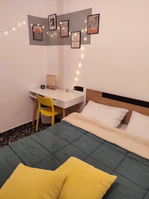 Ferienwohnung Modern Urban Host With Private Courtyard Thessaloniki Exterior foto